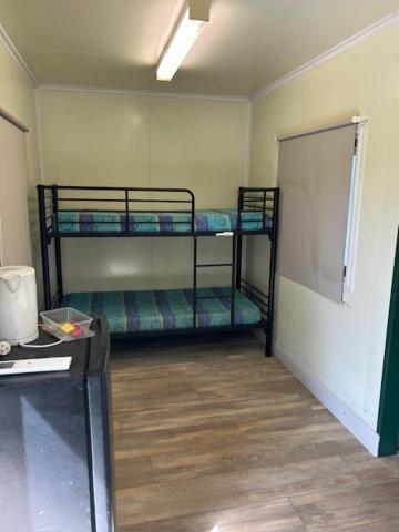 Territory Manor Motel & Caravan Park Mataranka Номер фото