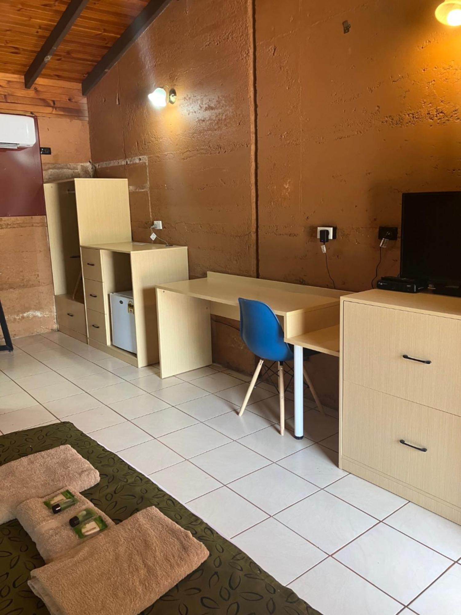 Territory Manor Motel & Caravan Park Mataranka Номер фото